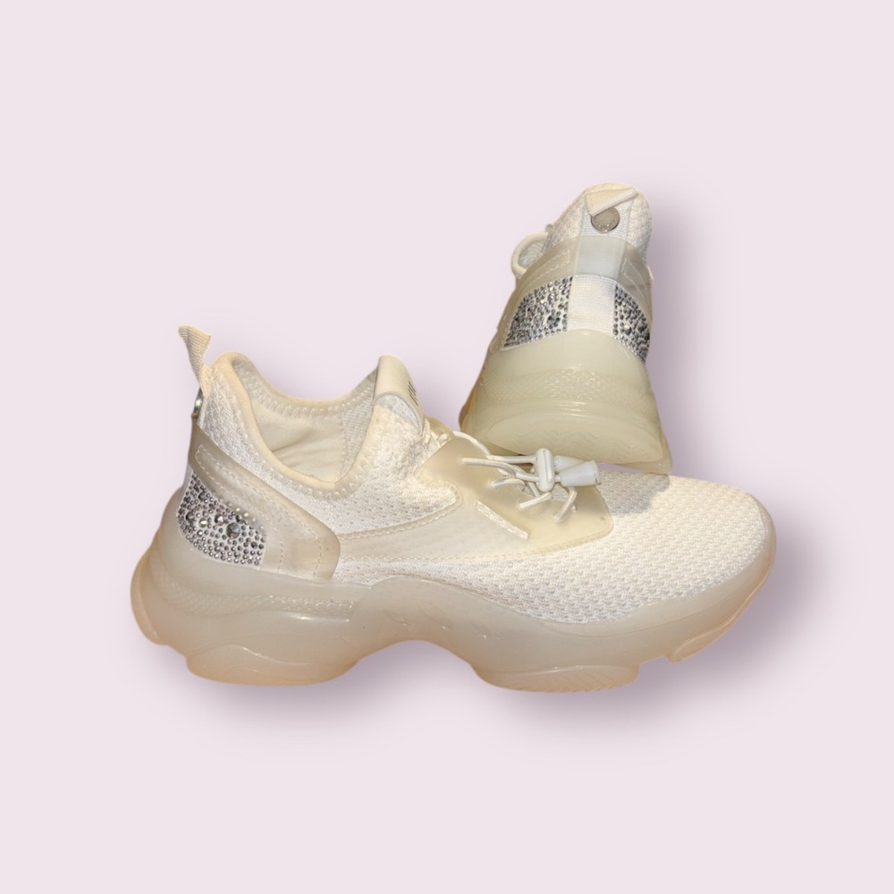 STEVE MADDEN SIZE 8.5